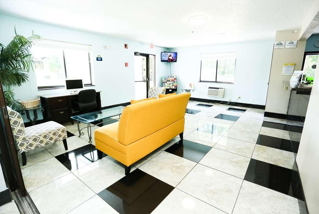 Super 8 By Wyndham Villa Rica Interior foto