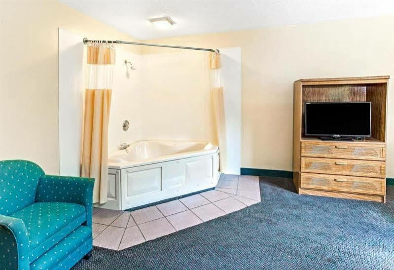 Super 8 By Wyndham Villa Rica Exterior foto